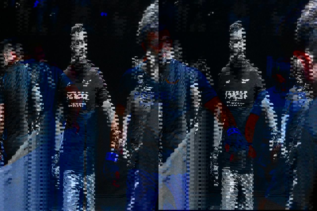 2106988