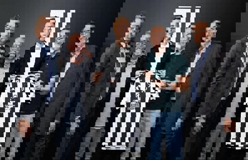 2107087