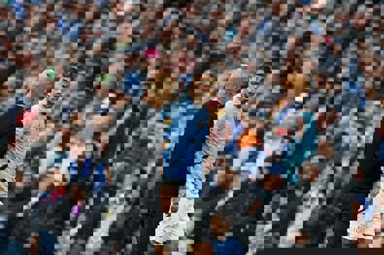 2107621