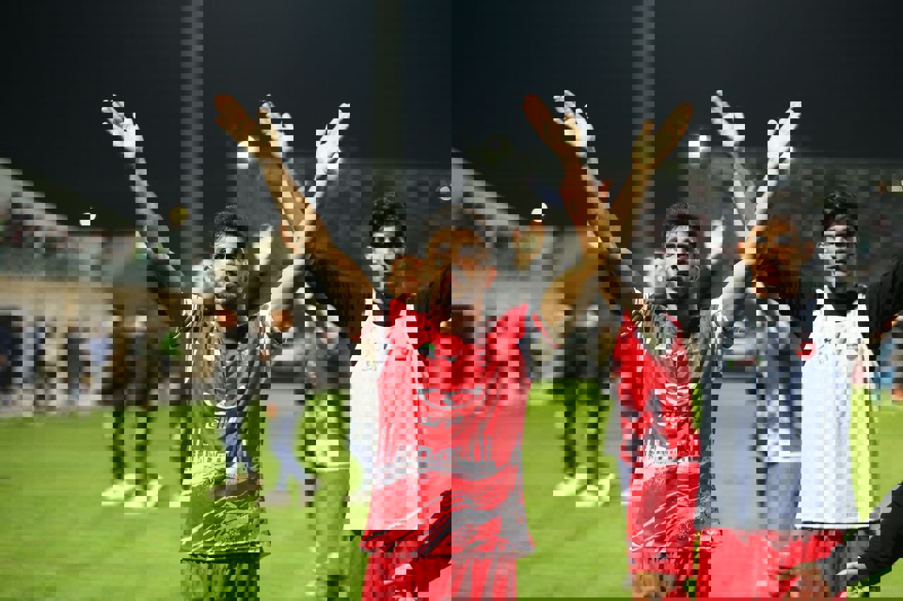 2107879
