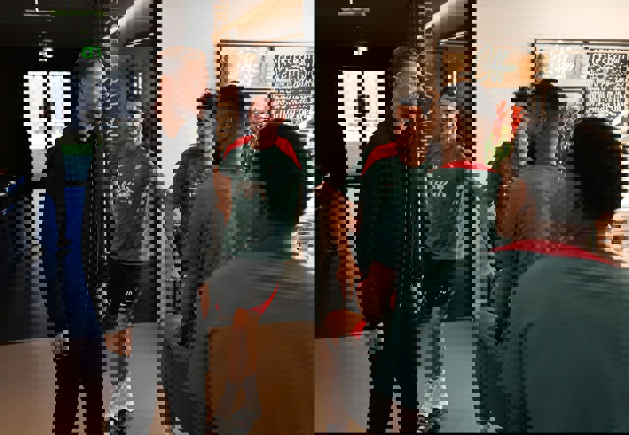 2107824