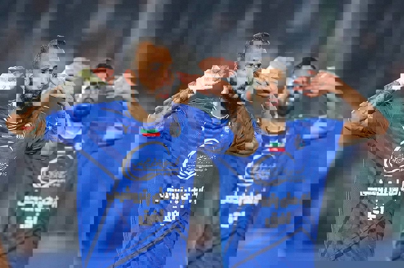2107942