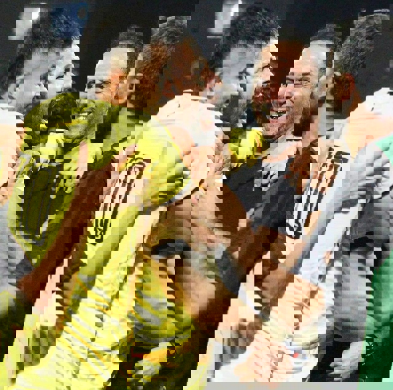 2108048