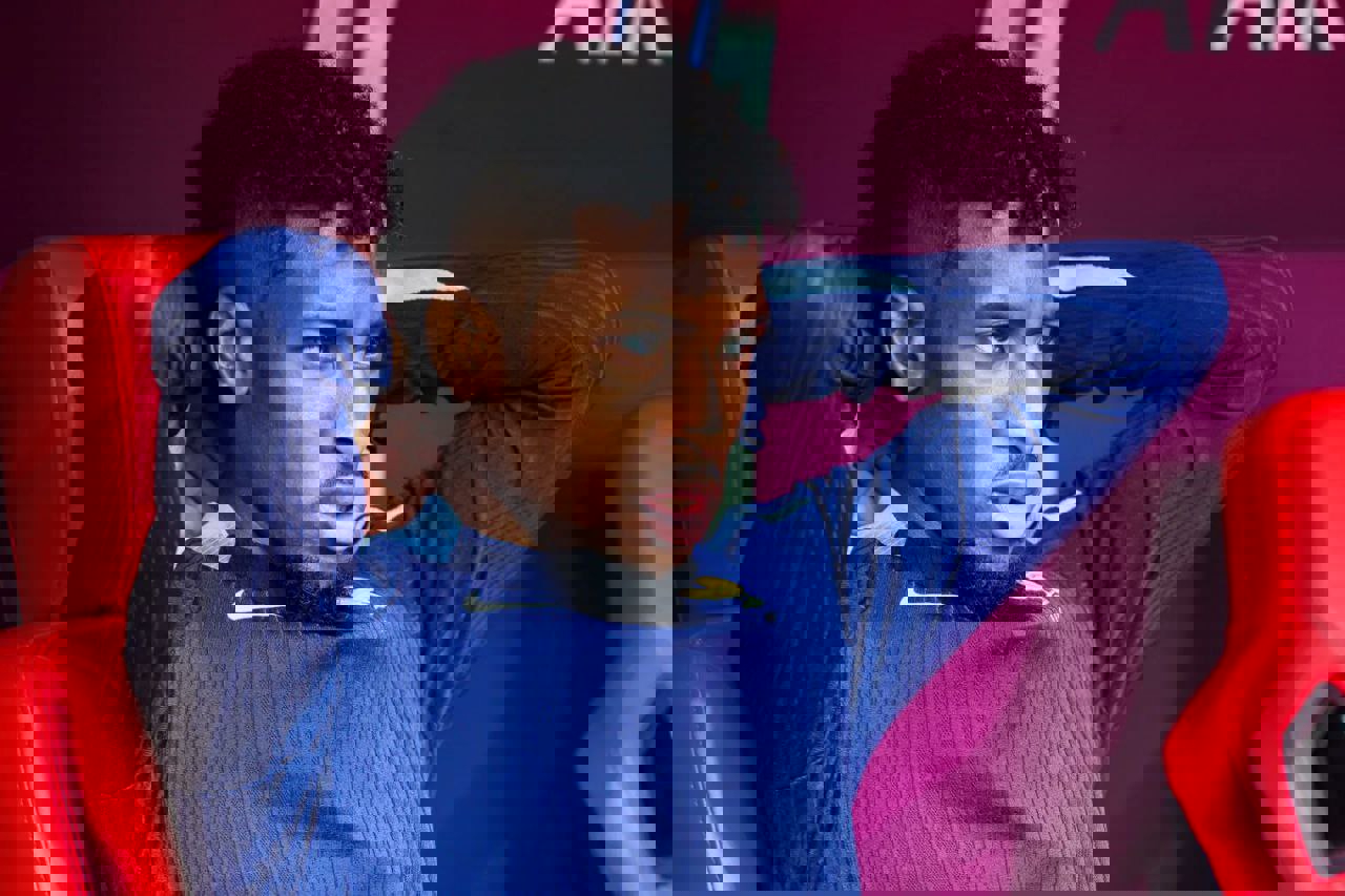 2108304