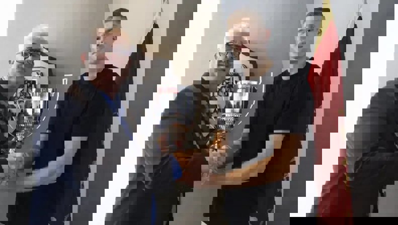 2108228