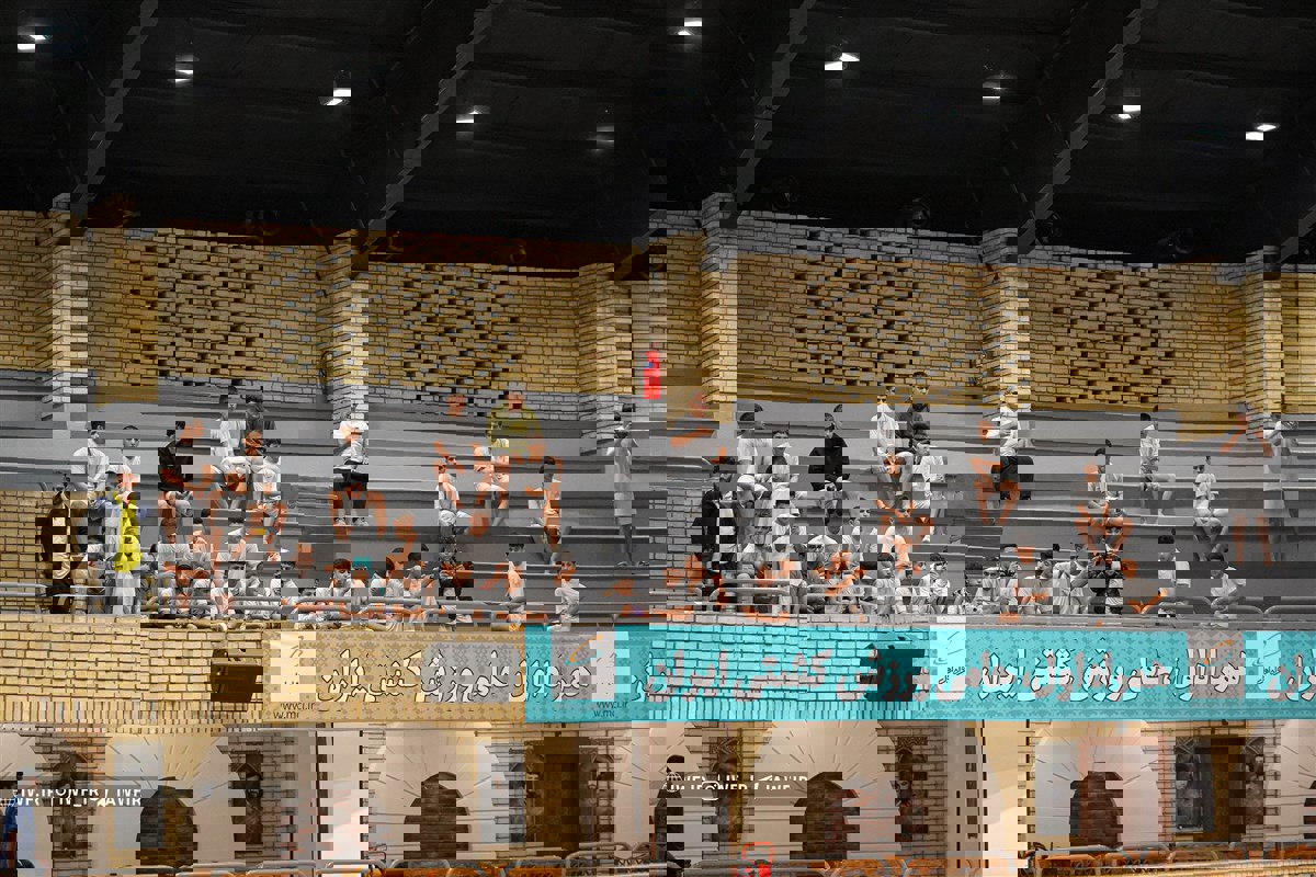 2108562