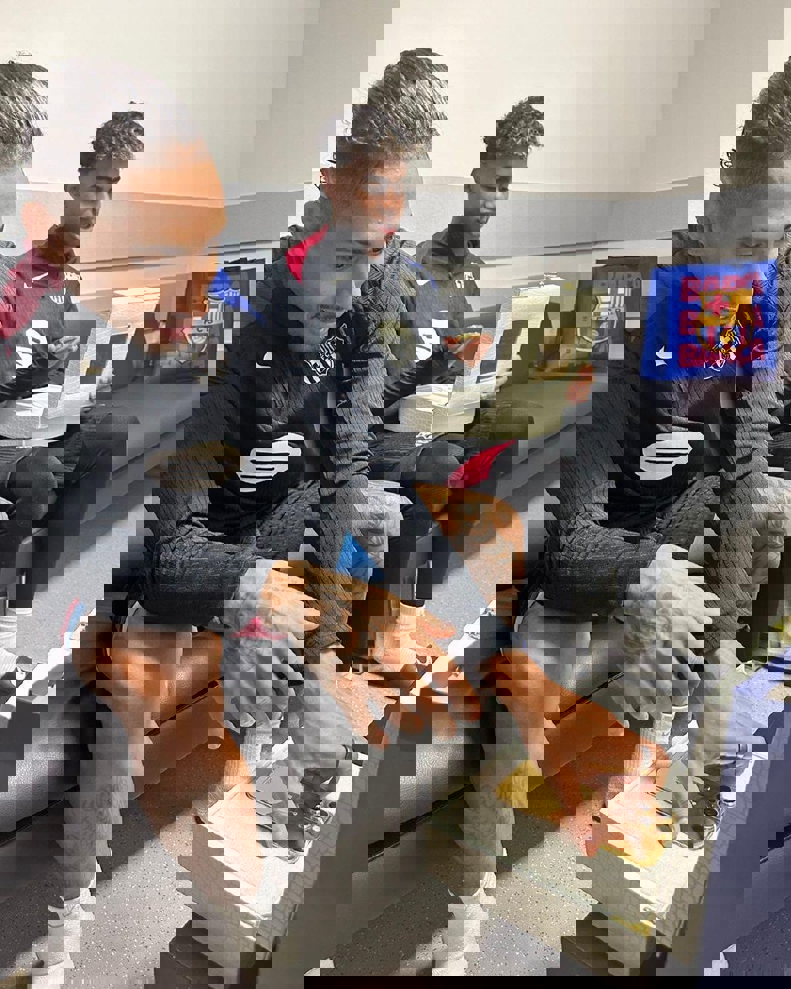 2108613