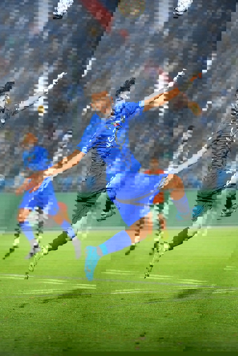 2108600