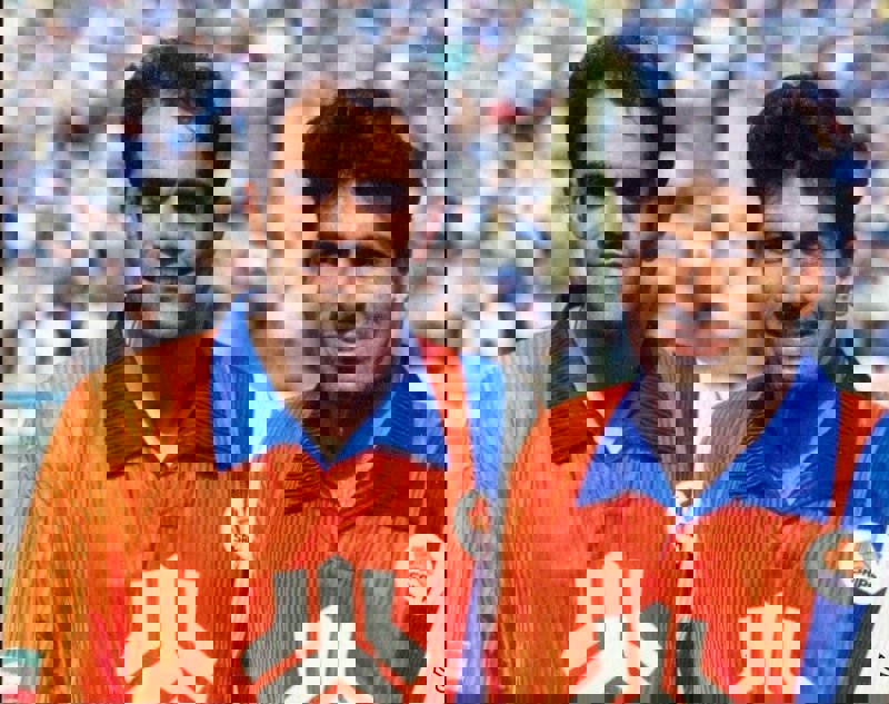 2108895