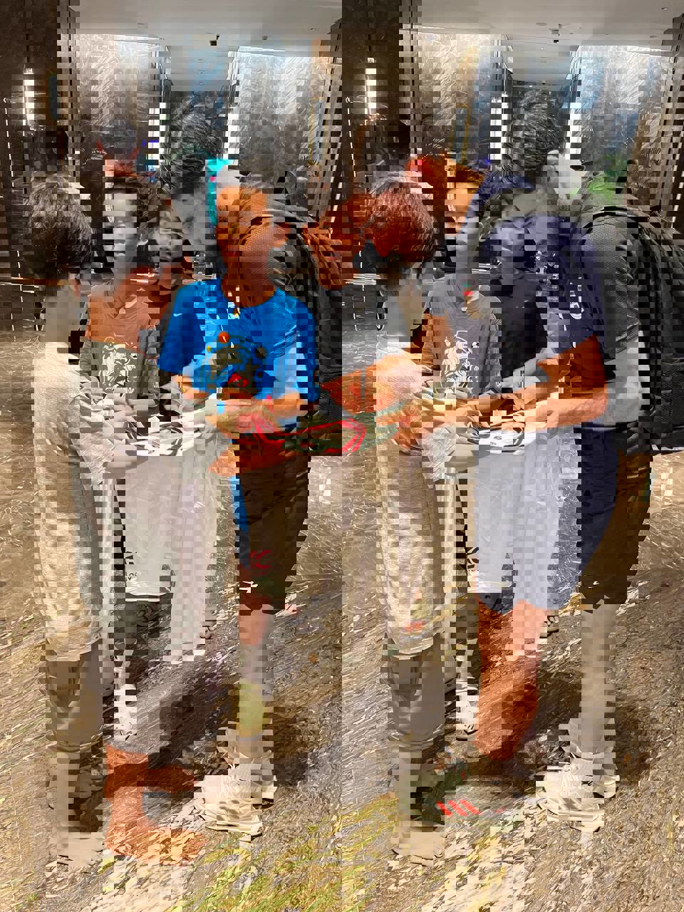 2108884