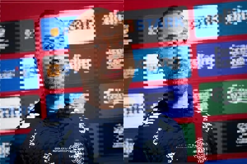 2108970