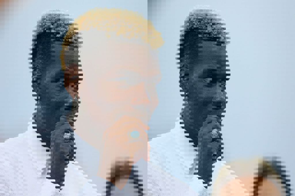 2109963