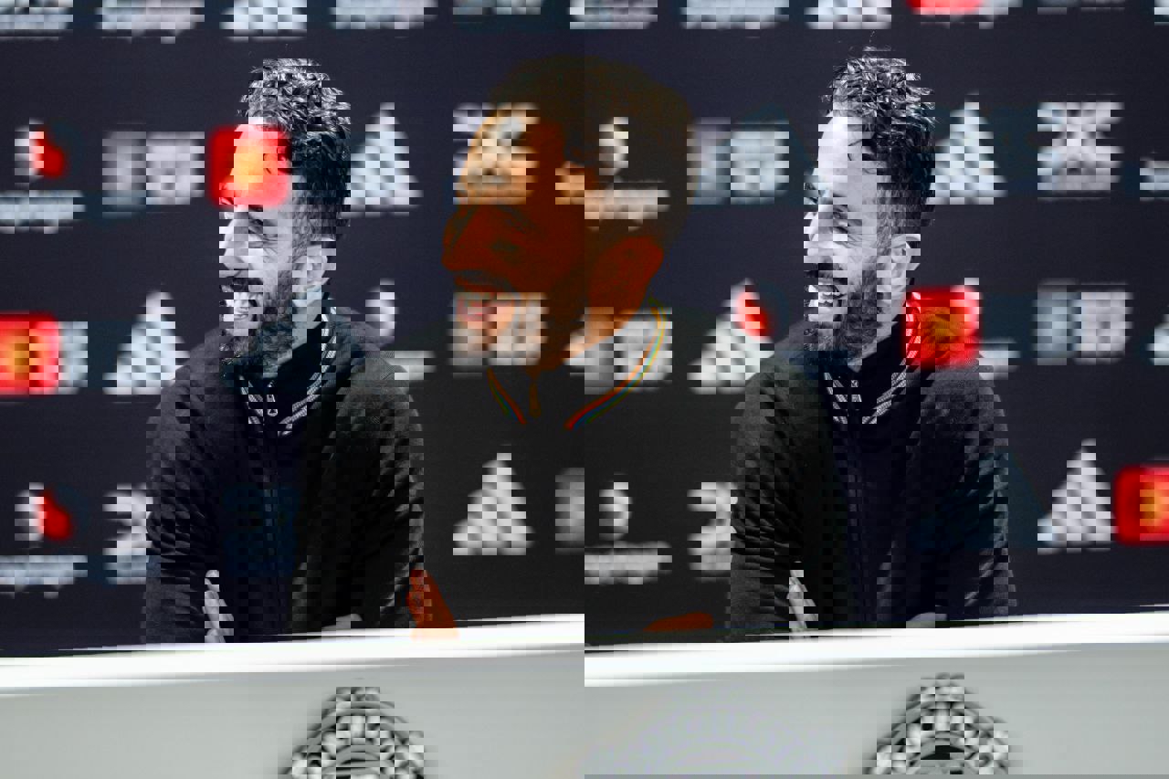 2109976