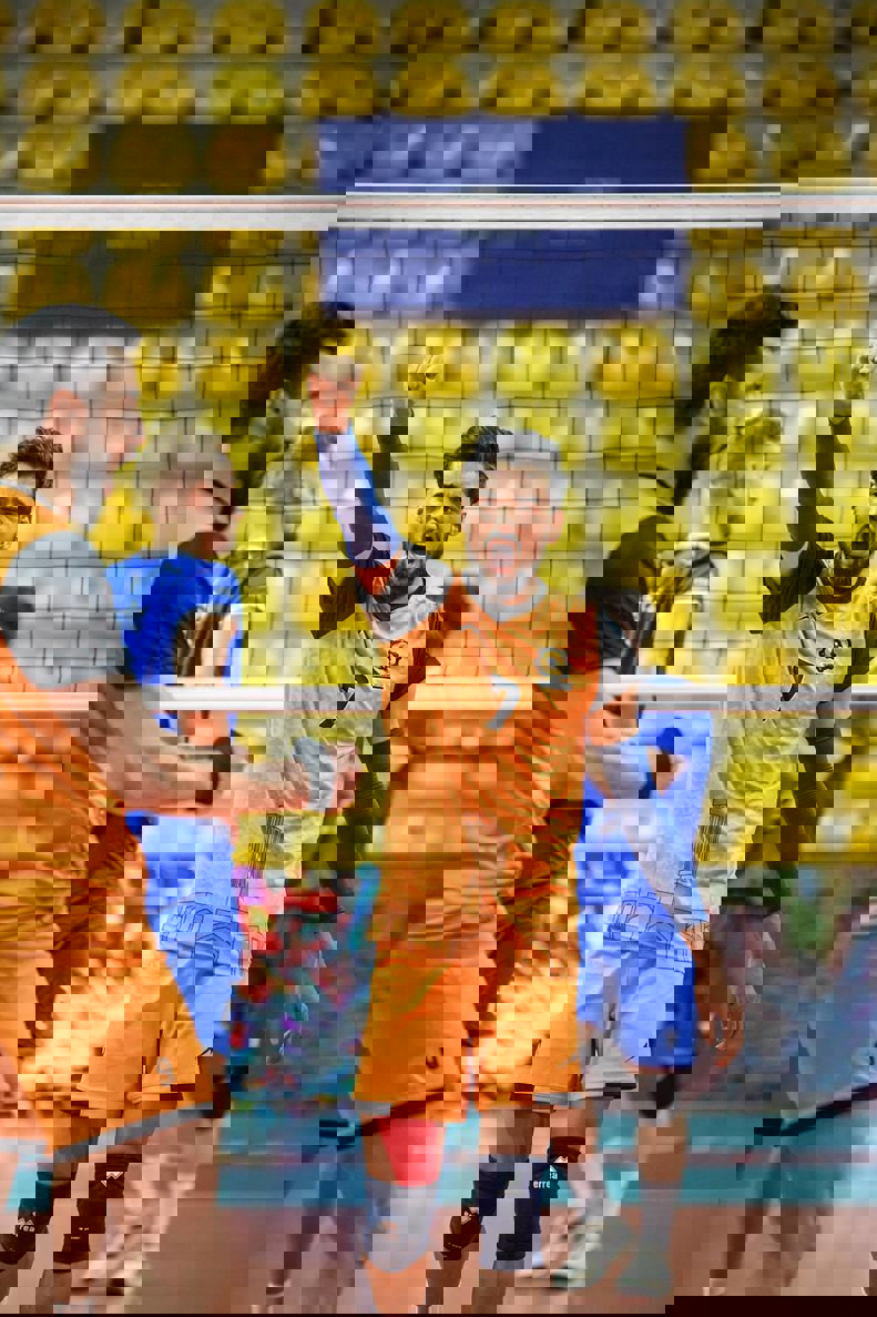 2109630