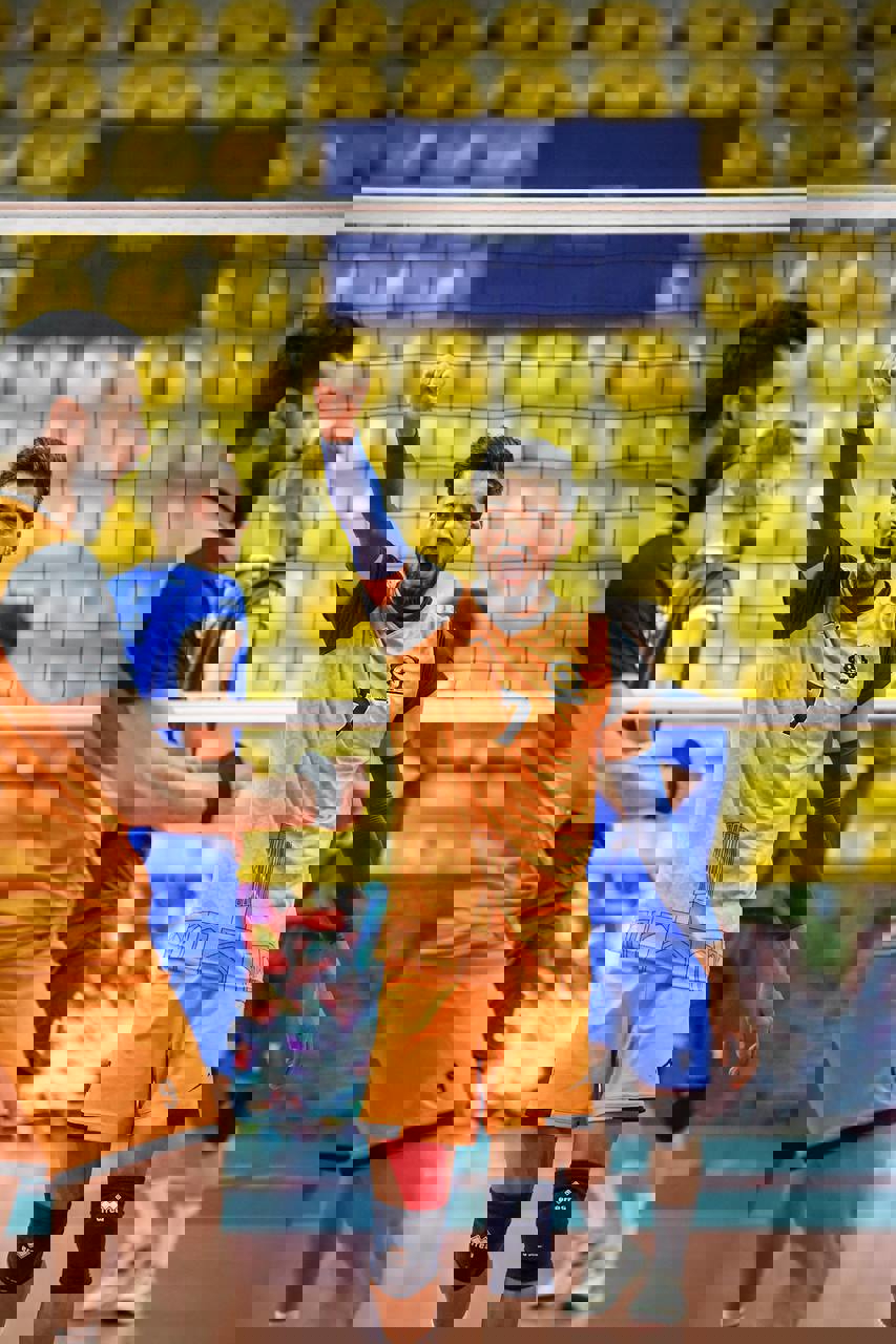 2109630