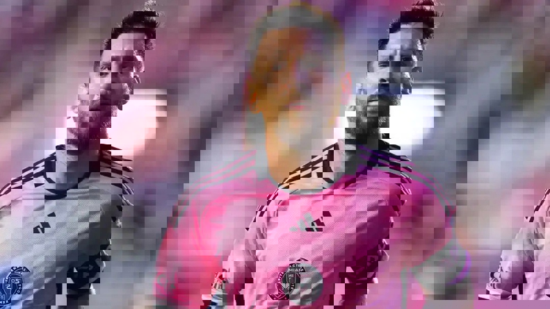 2109817