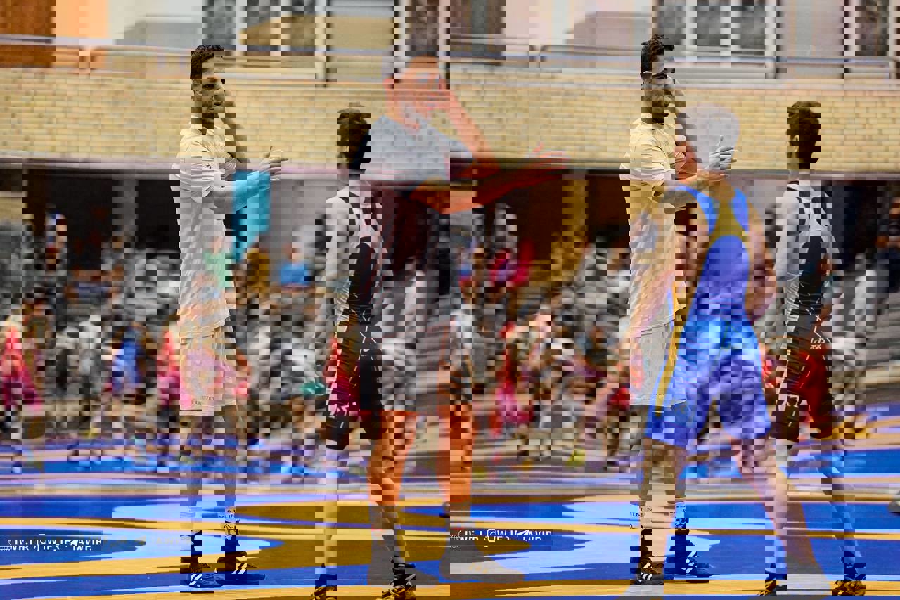 2109885