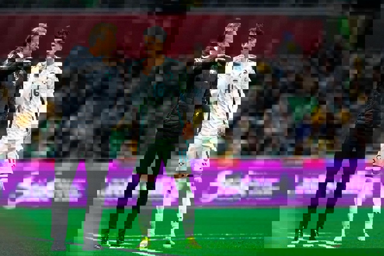2110018