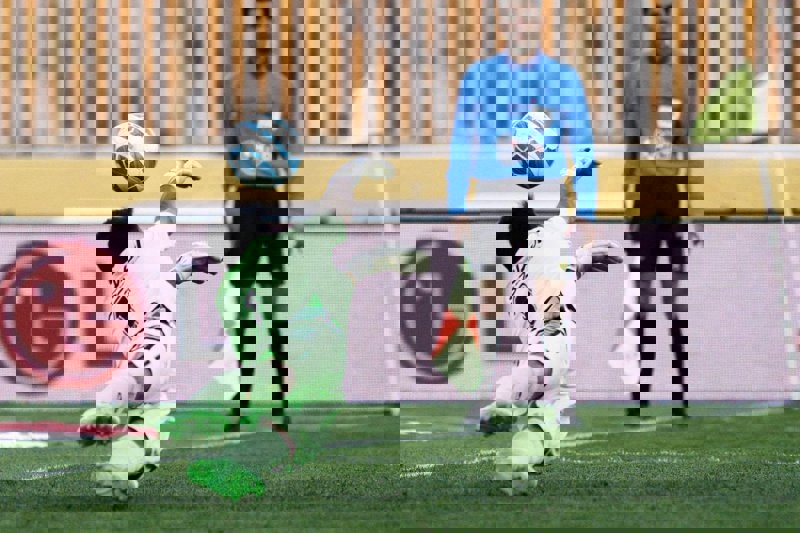 2110002