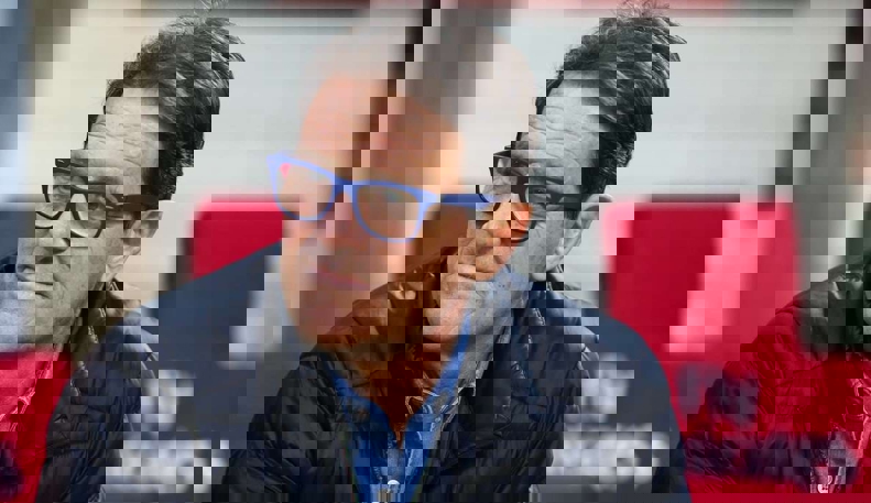 2110371
