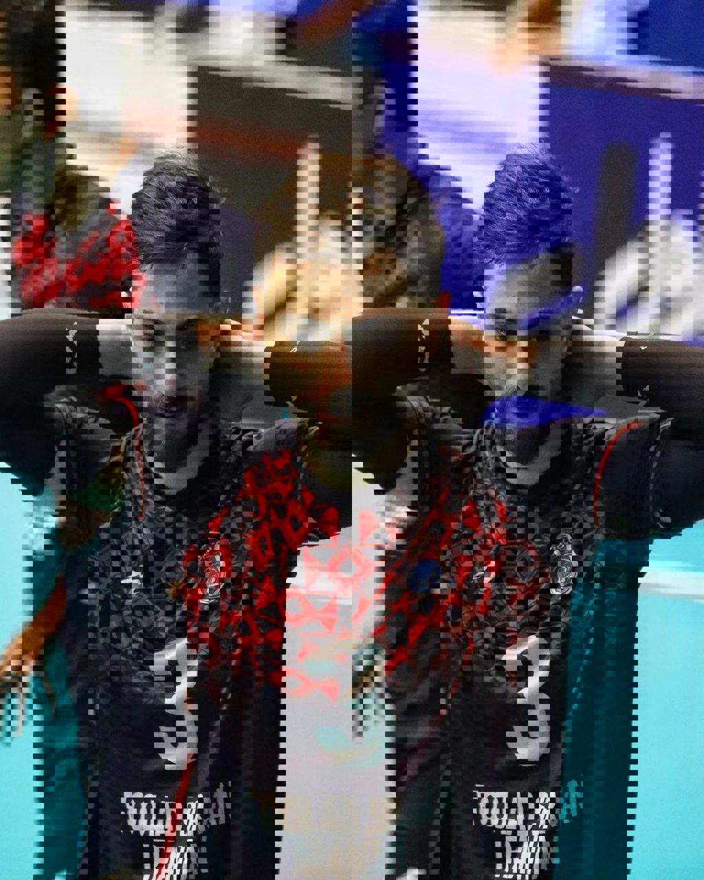 2110843