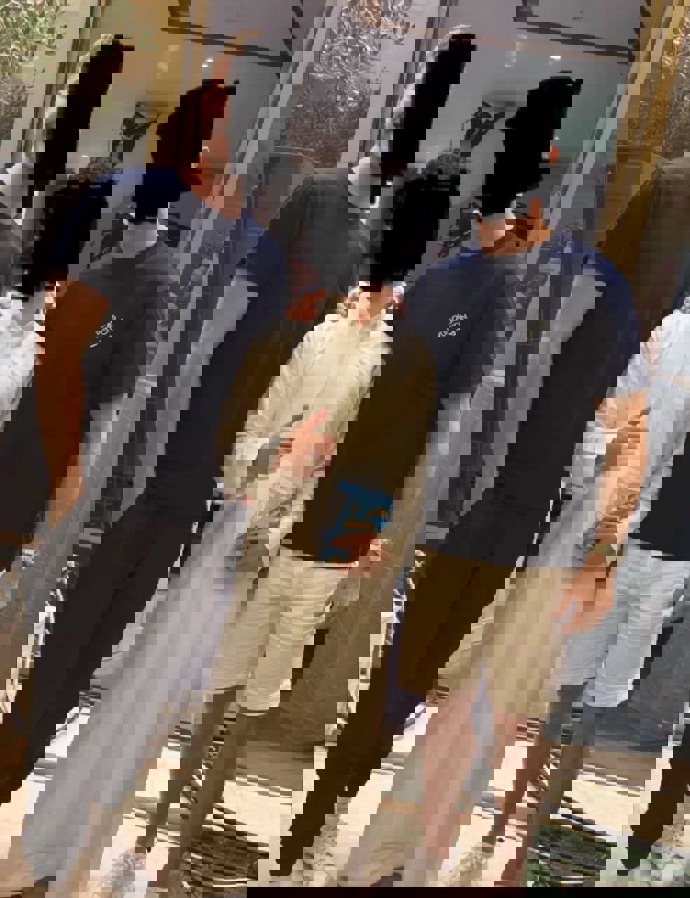 2110806