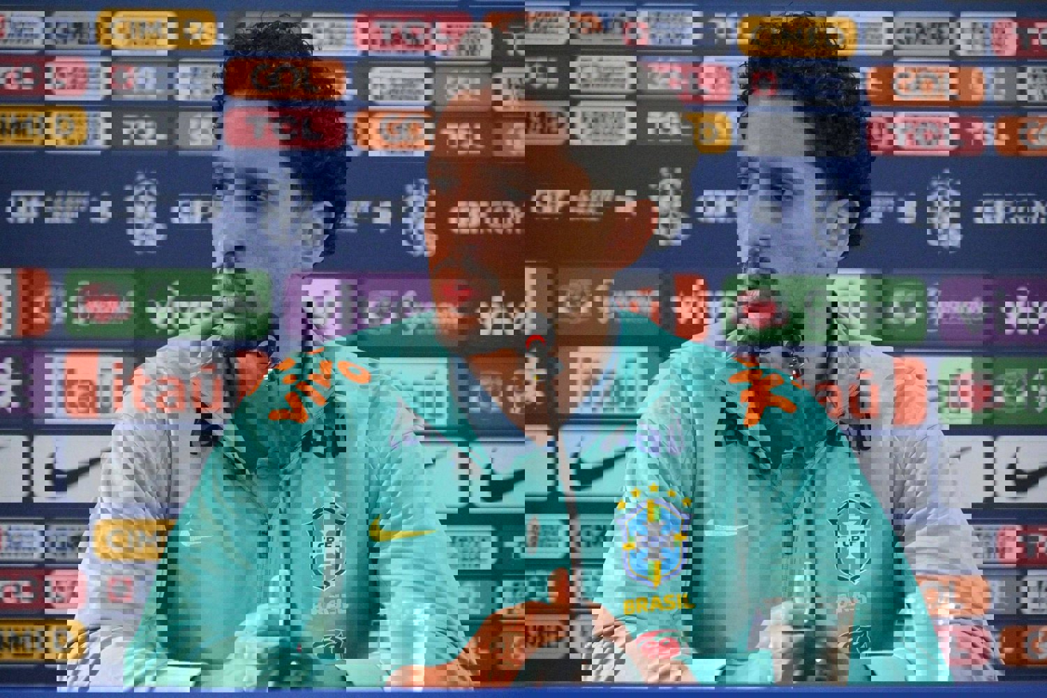 2111325