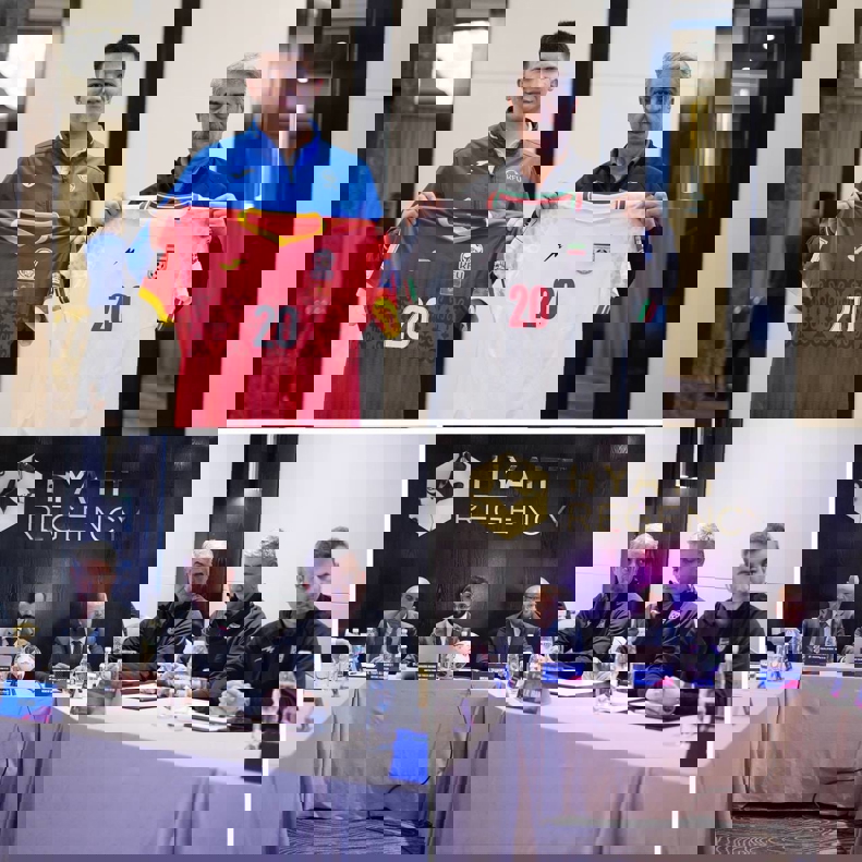 2110959