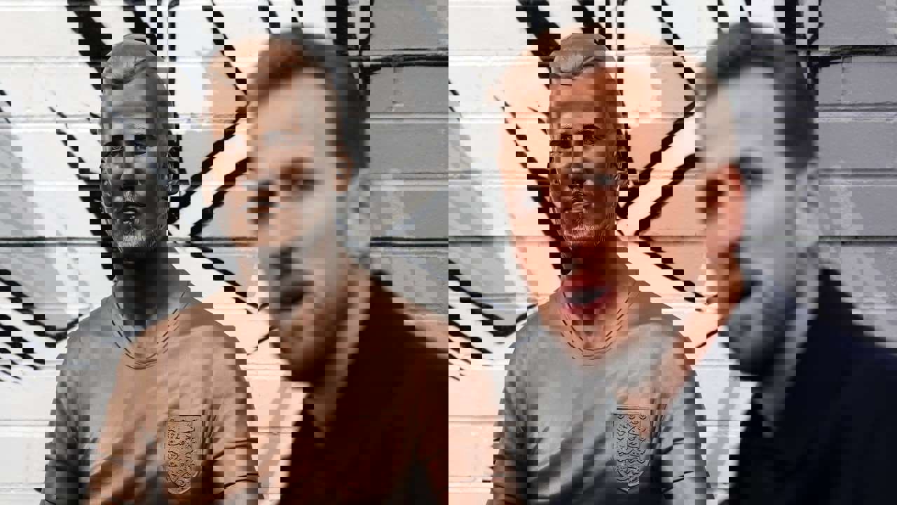 2111162