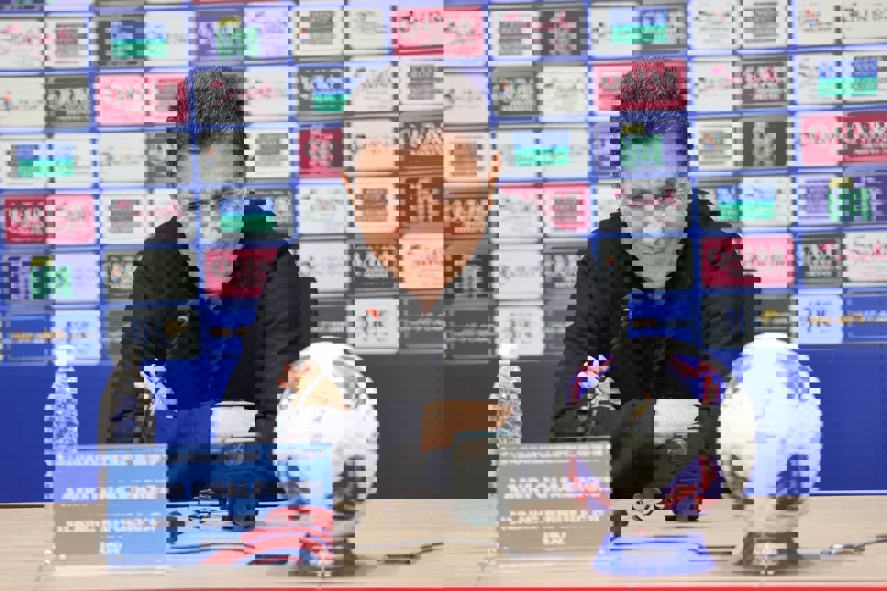 2111098