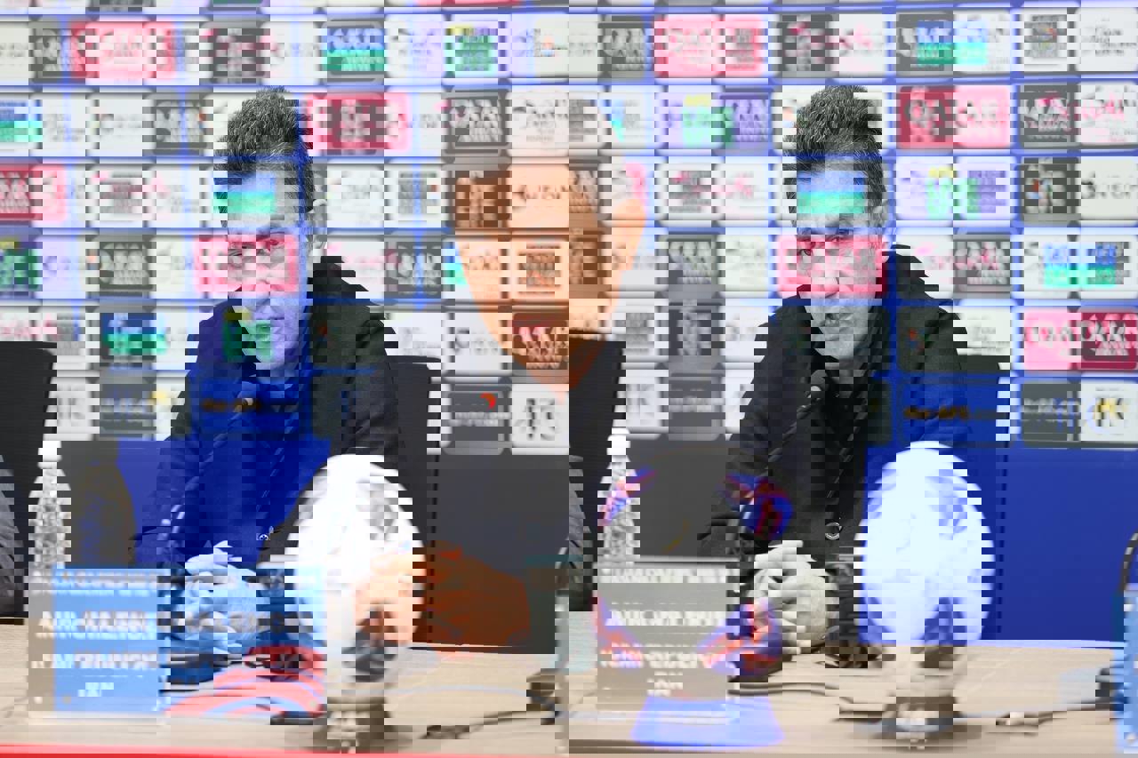 2111100