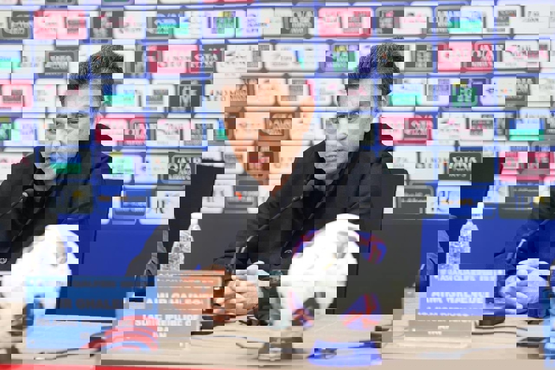 2111100