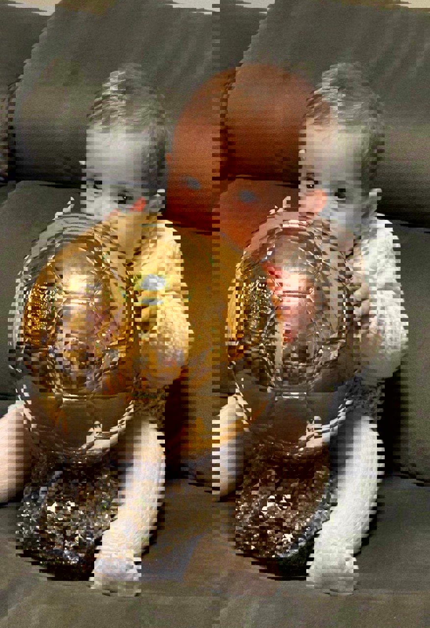 2111223