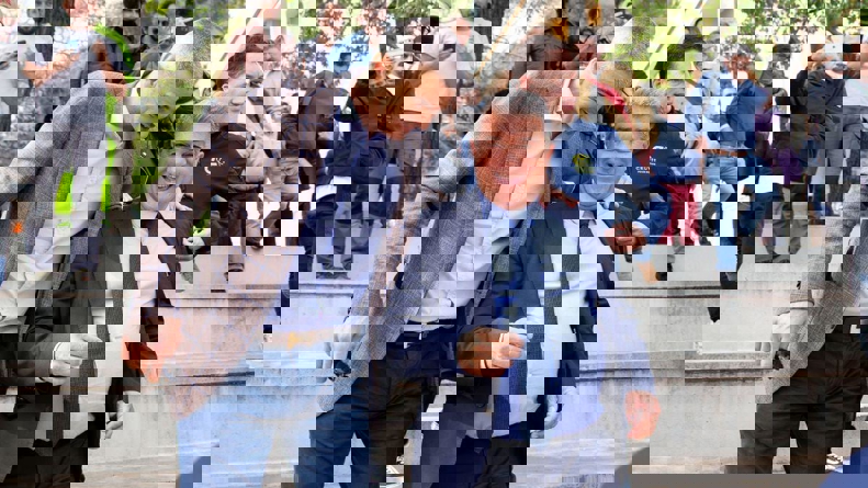 2111538