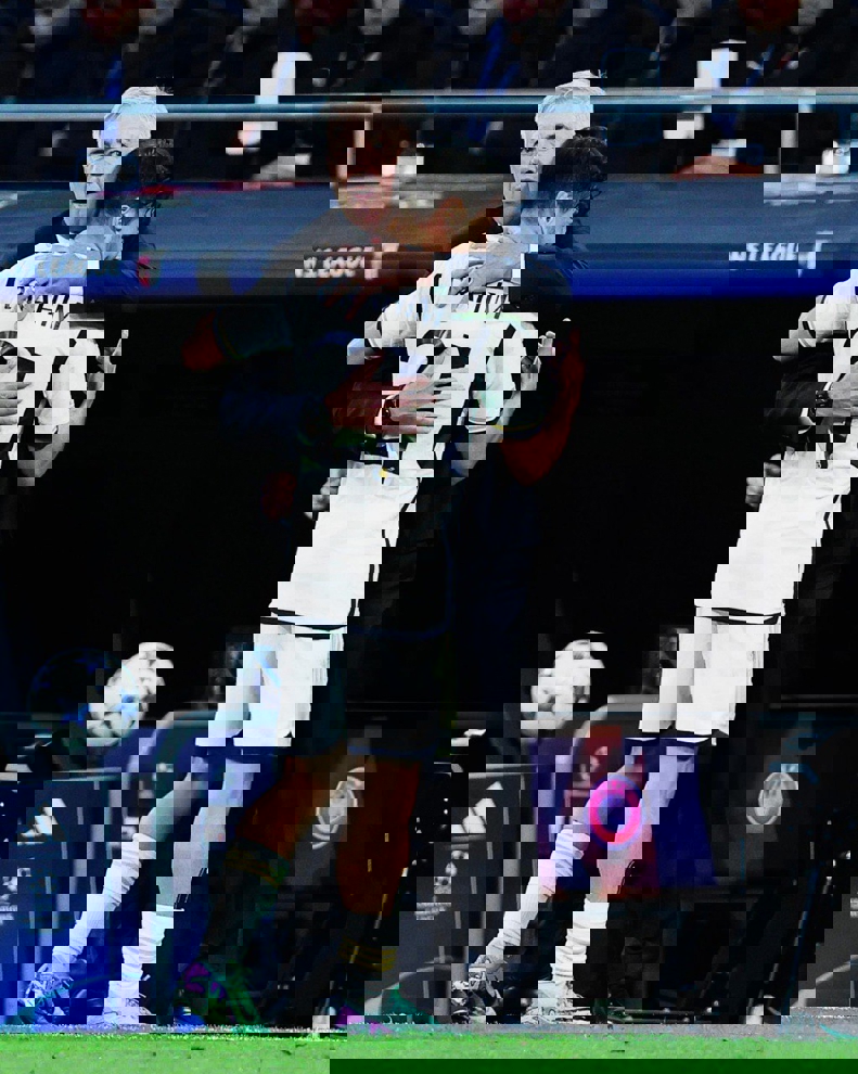 2111482
