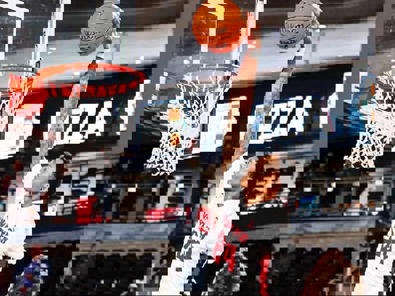 2111477