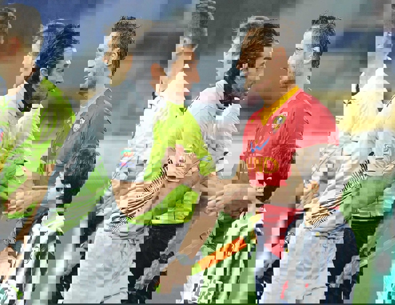 2111489
