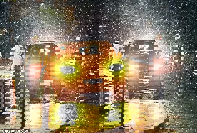 2111529