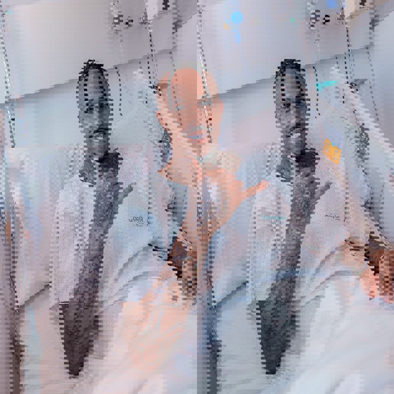 2111825