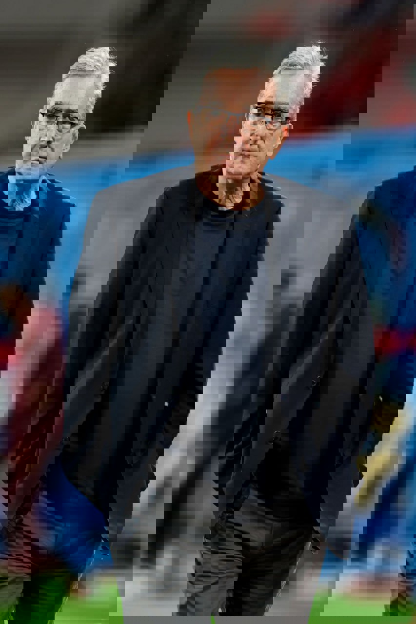 2111758