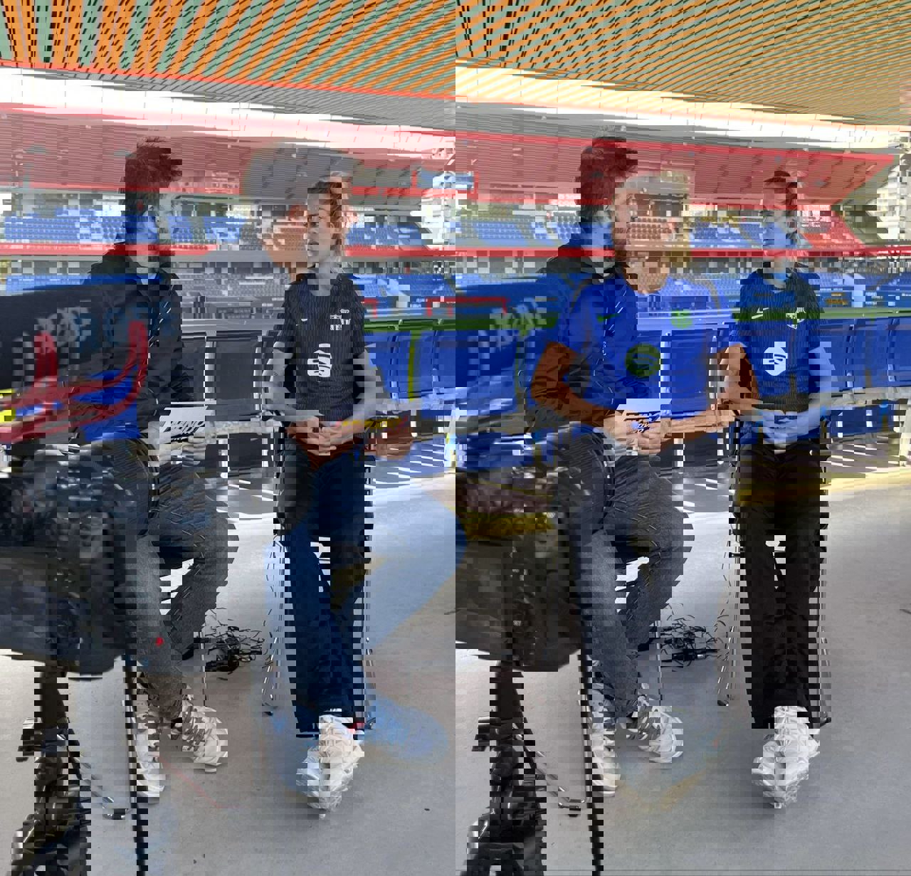2111958