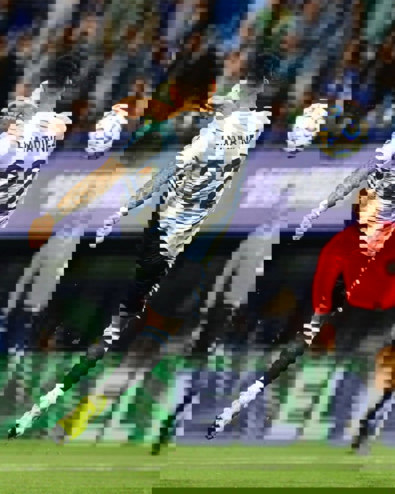 2111997