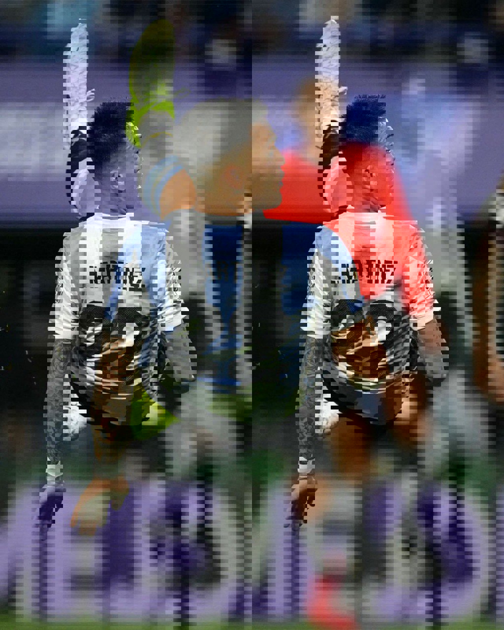 2111998
