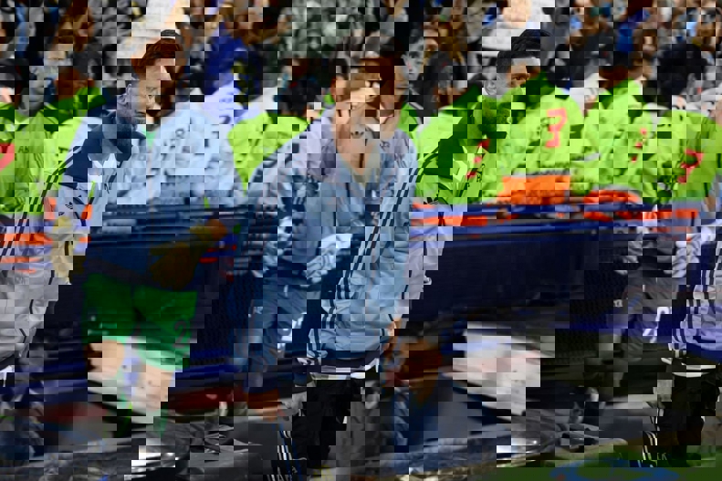 2112040