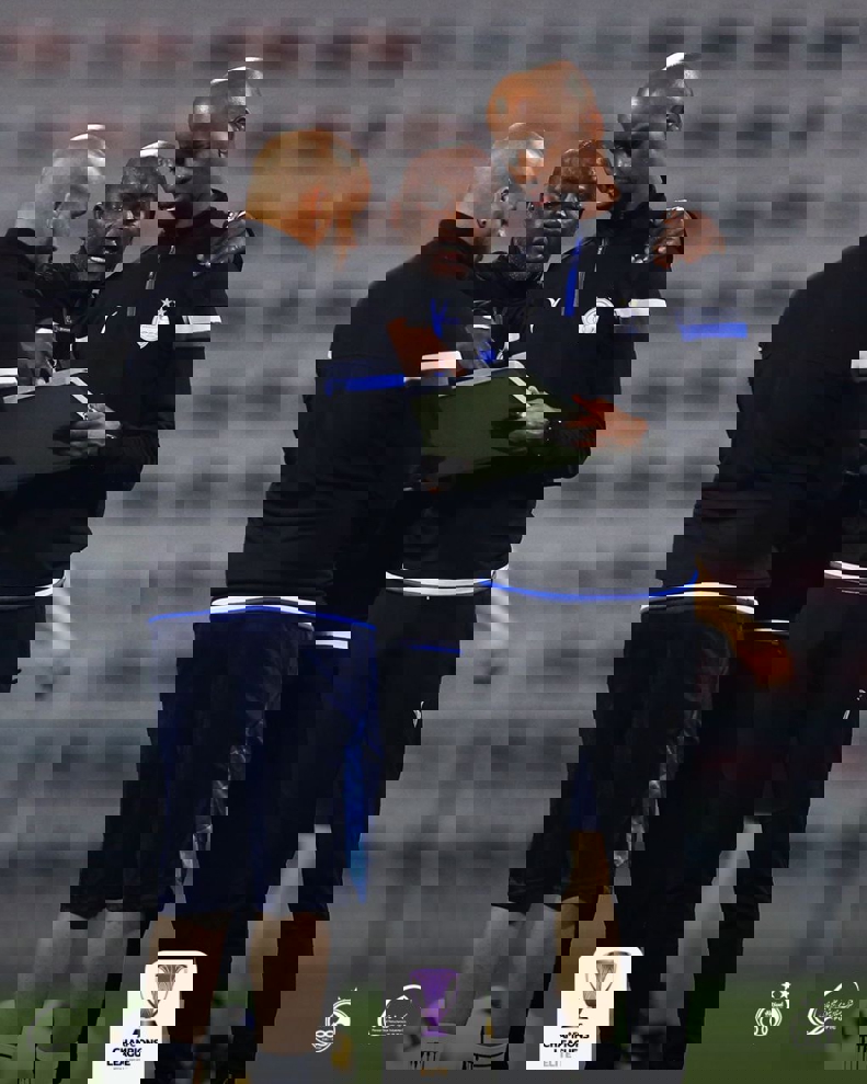 2112302