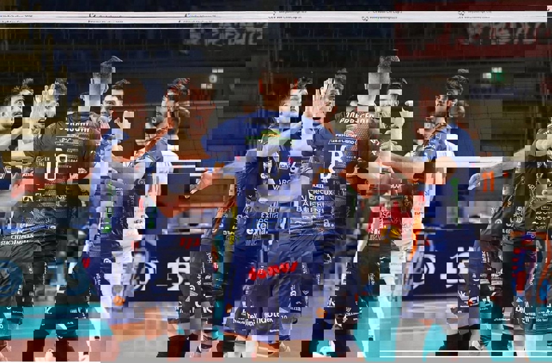 2112391