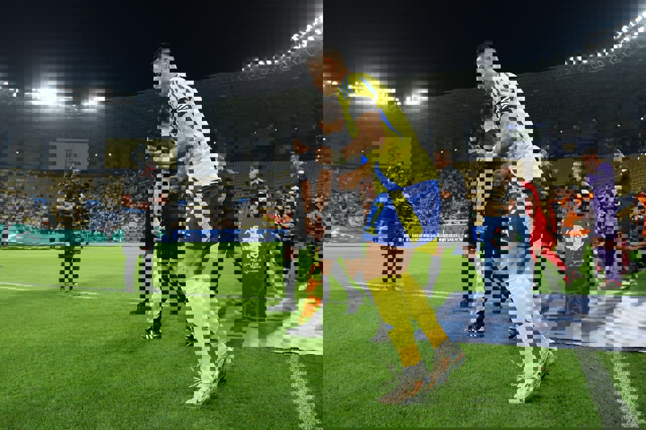 2113040