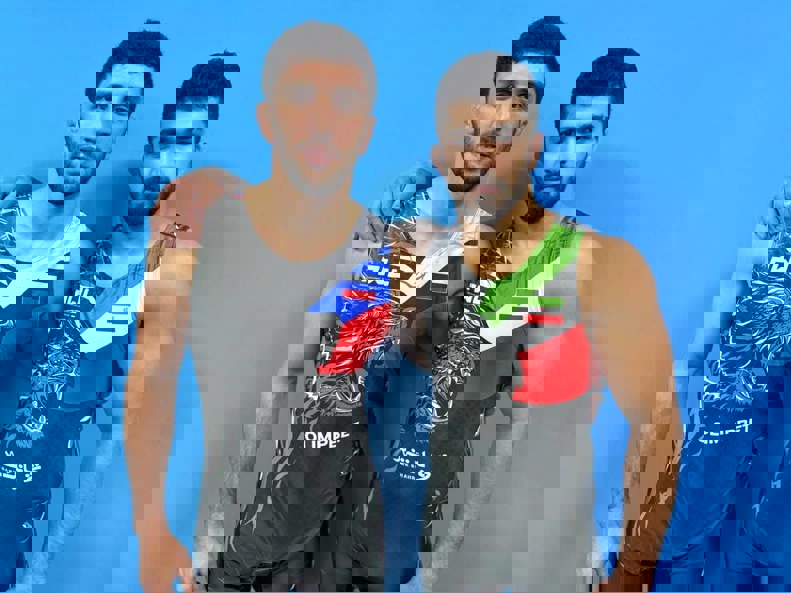 2112876