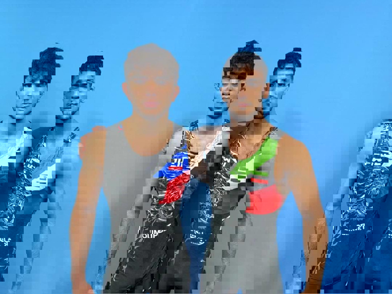 2112875