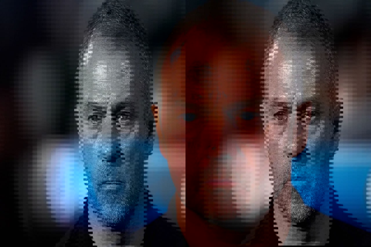 2112841
